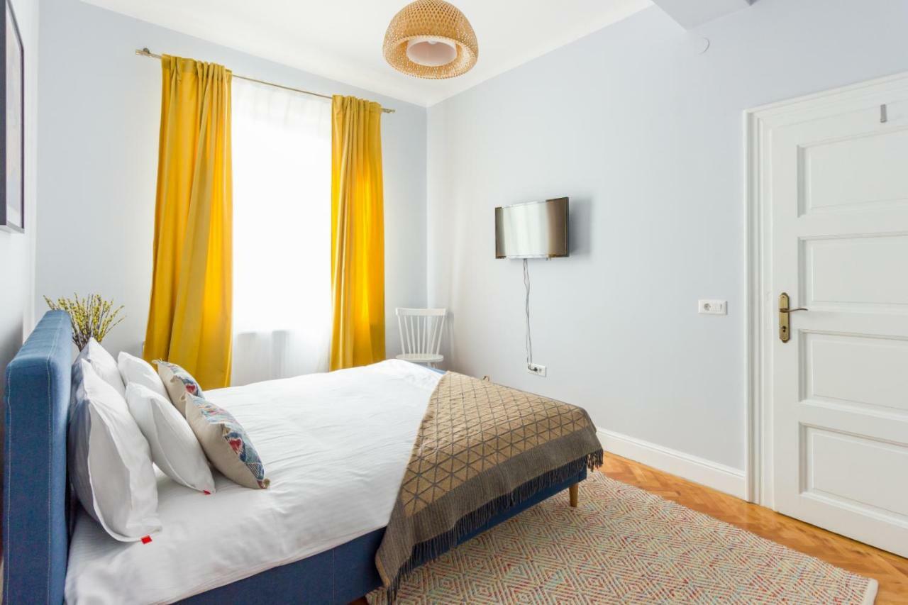 City Chic 3 Bedroom Apartment كلوج-نابوكا المظهر الخارجي الصورة
